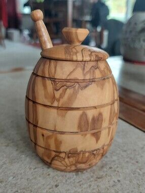 New Hampshire Bowl & Board Corporate Gift Honey Pot, Lid, Dipper